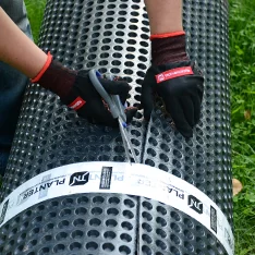 ЖҰМСАҚ ТӨСЕНІШТІ PLANTER мембранасымен БАСЫНАН АЯҒЫНА ДЕЙІН ЖАЙҒАСТЫРУ